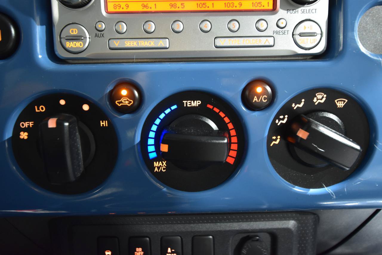 Used 2012 Toyota FJ Cruiser 4WD w/ Convenience Pkg image 23