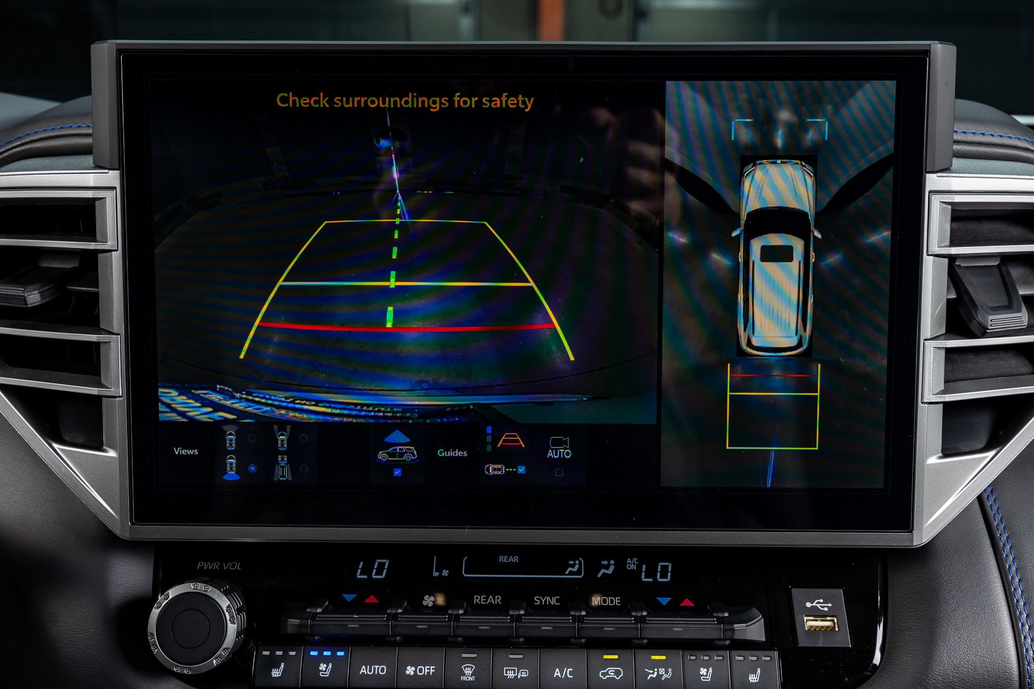 Used 2025 Toyota Sequoia Platinum image 25