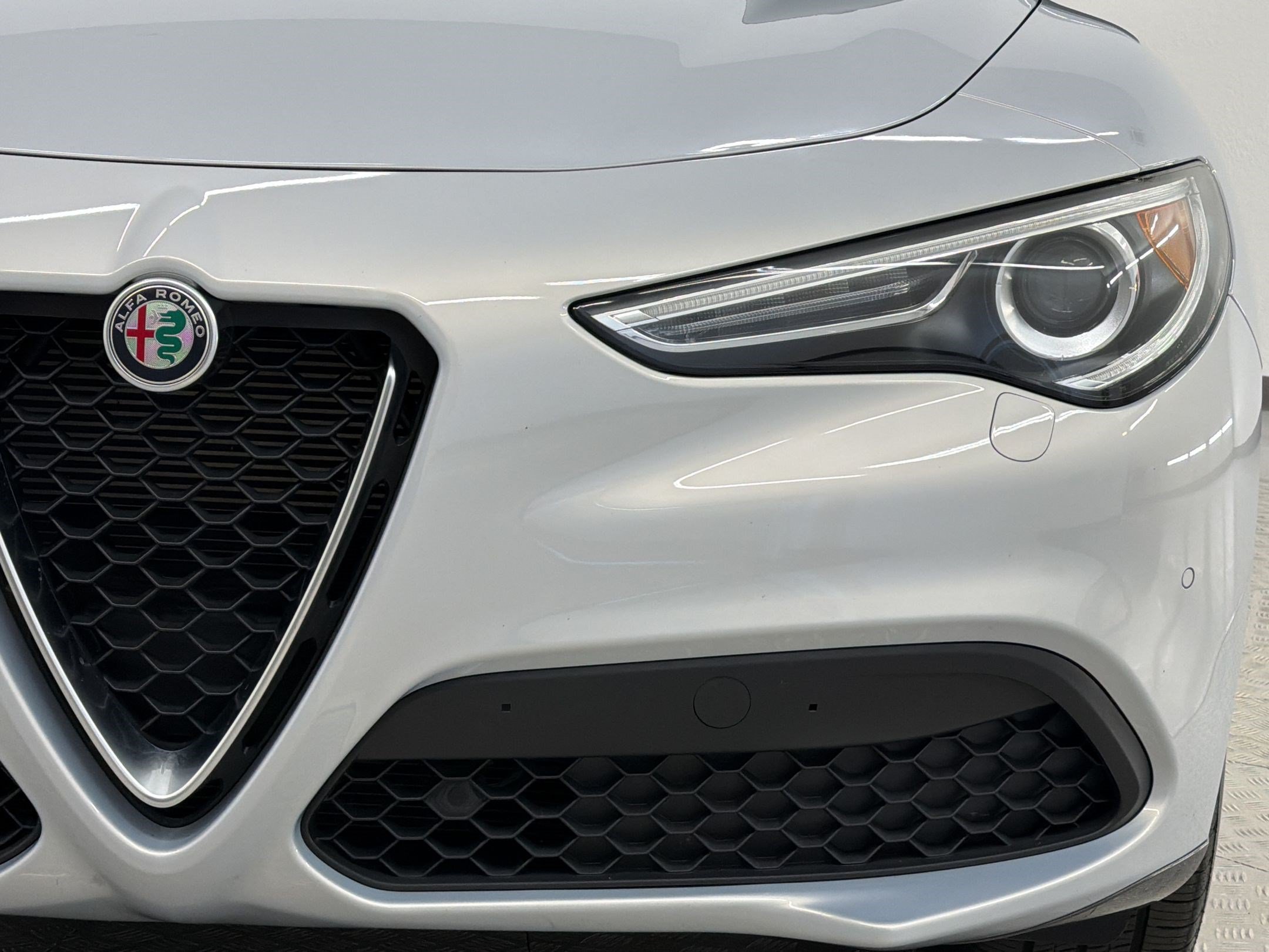 Used 2022 Alfa Romeo Stelvio Ti w/ Active Assist Plus Package AWD/4WD image 11