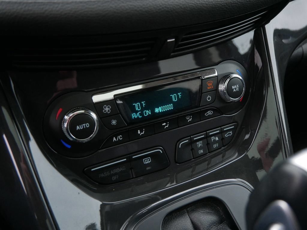 Used 2014 Ford Escape Titanium w/ Equipment Group 401A AWD/4WD image 25