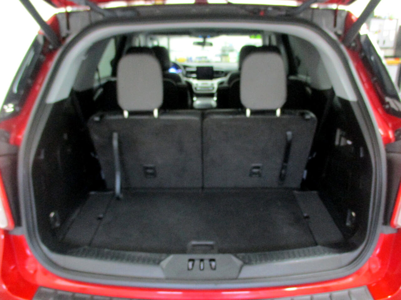 Used 2021 Ford Explorer XLT w/ Equipment Group 202A image 17