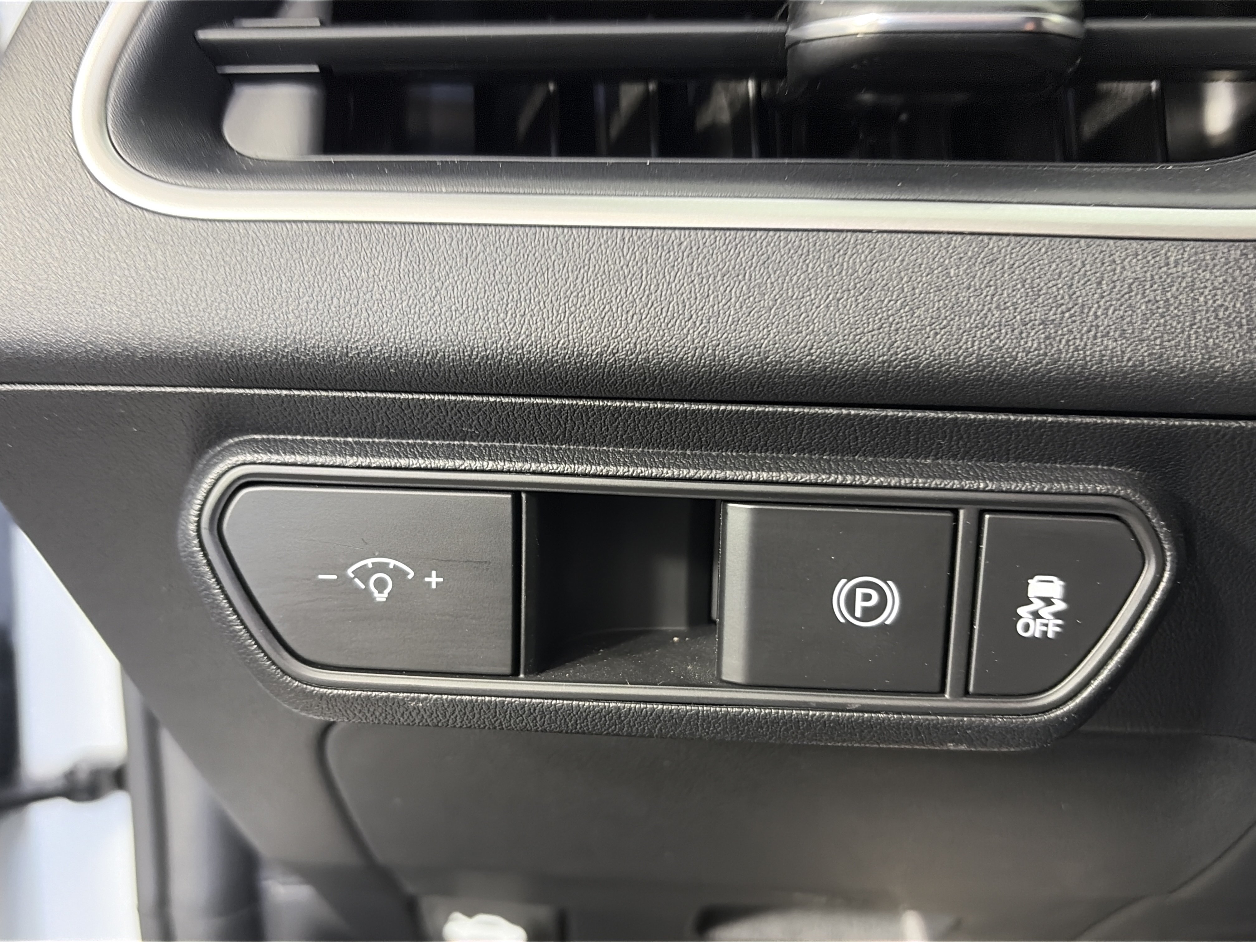 Used 2025 Kia K4 FWD image 28