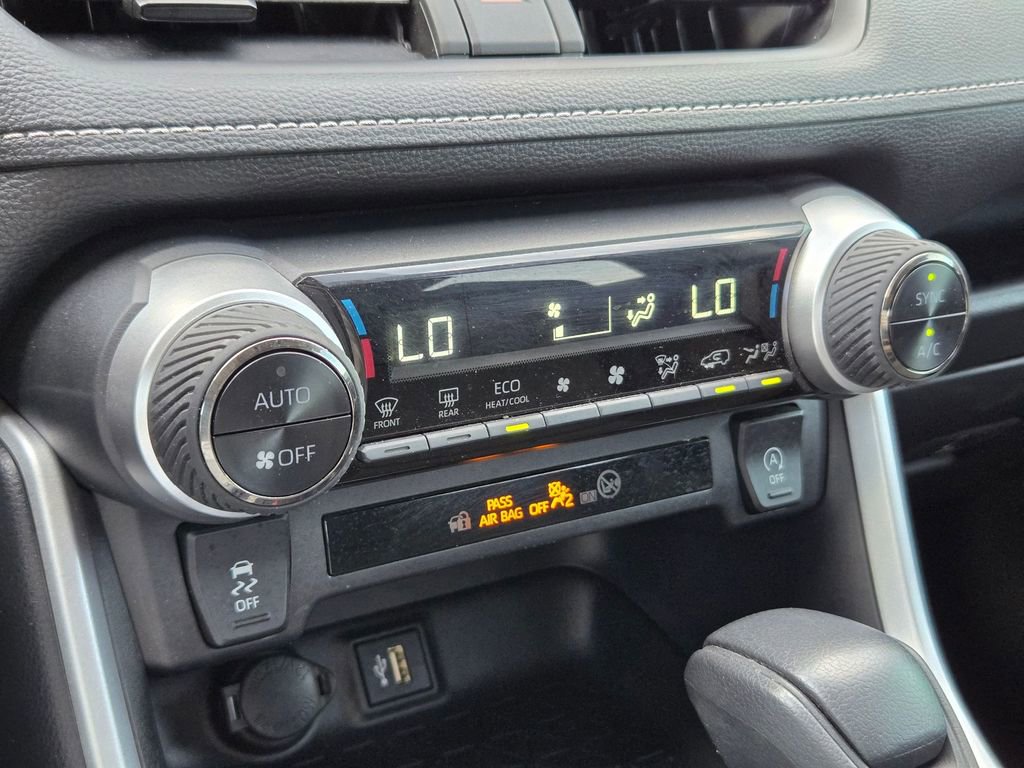 Used 2024 Toyota RAV4 XLE w/ Convenience Package image 16