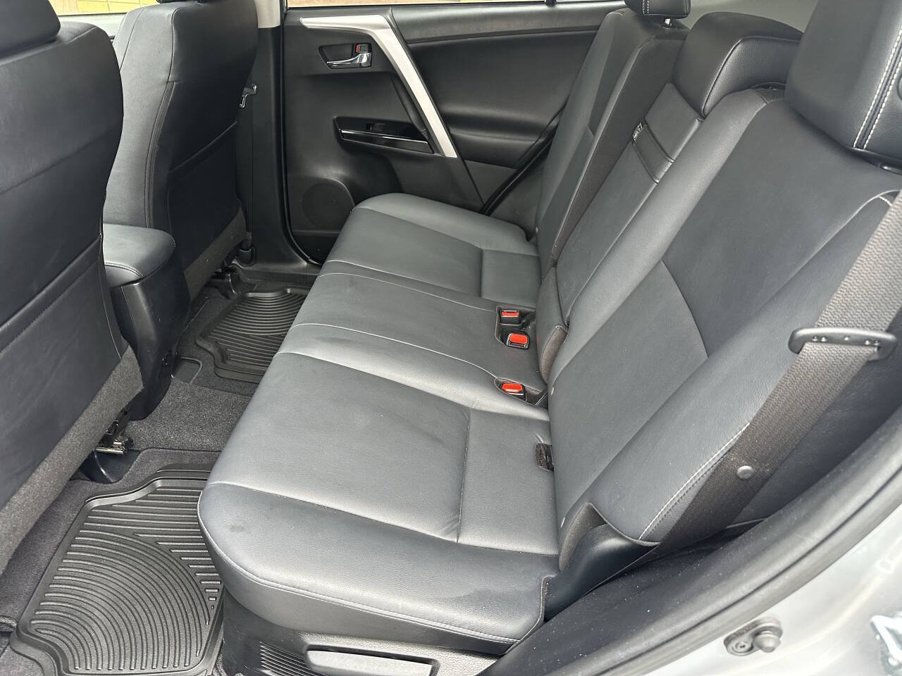 Used 2017 Toyota RAV4 Limited w/ Carpet Mat Package AWD/4WD image 9