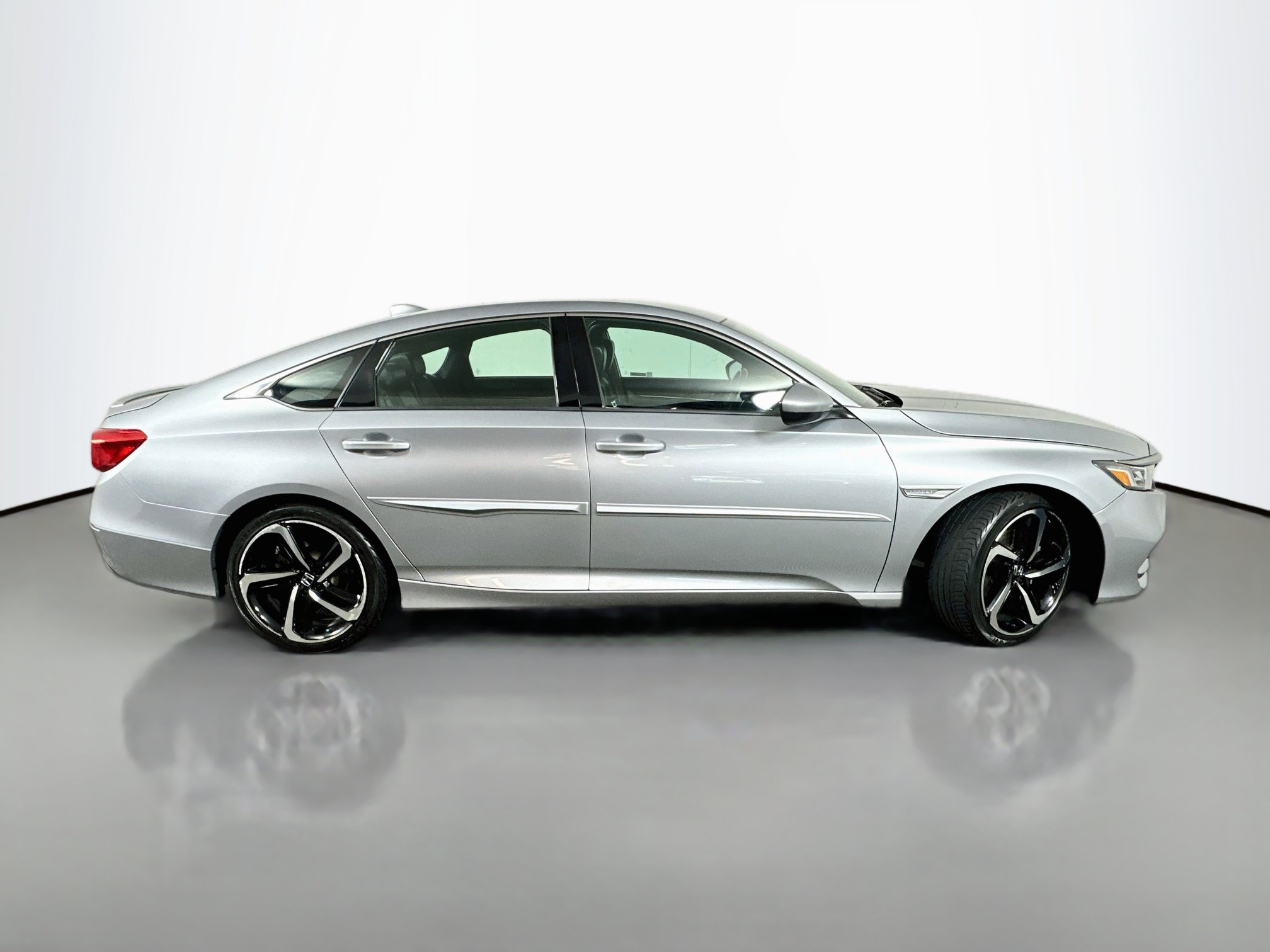 Used 2019 Honda Accord Sport image 8