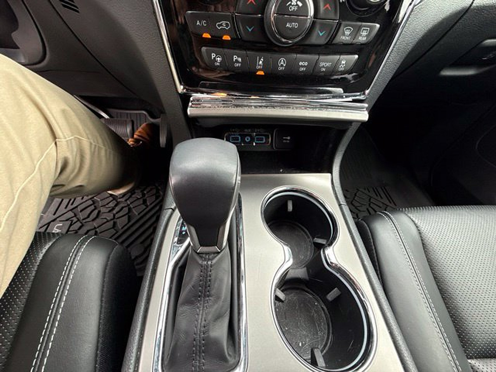 Used 2021 Jeep Grand Cherokee Limited w/ Quick Order Package 28K 80th AWD/4WD image 22