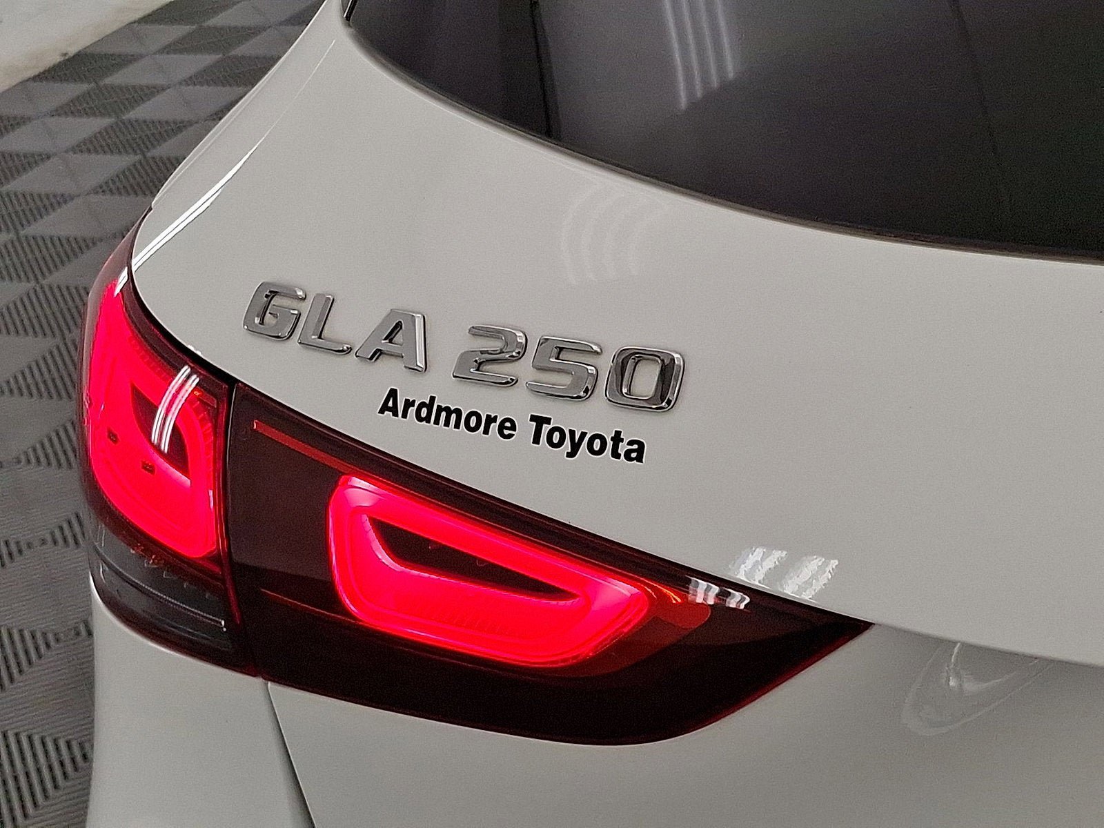 Used 2022 Mercedes-Benz GLA 250 4MATIC image 23