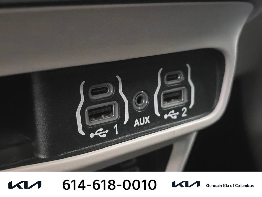 Used 2022 Chrysler Pacifica Touring-L FWD image 31