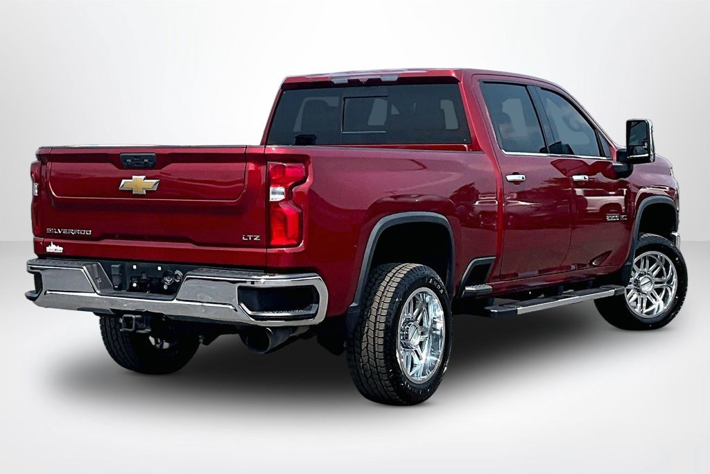 Used 2023 Chevrolet Silverado 2500 LTZ AWD/4WD image 6