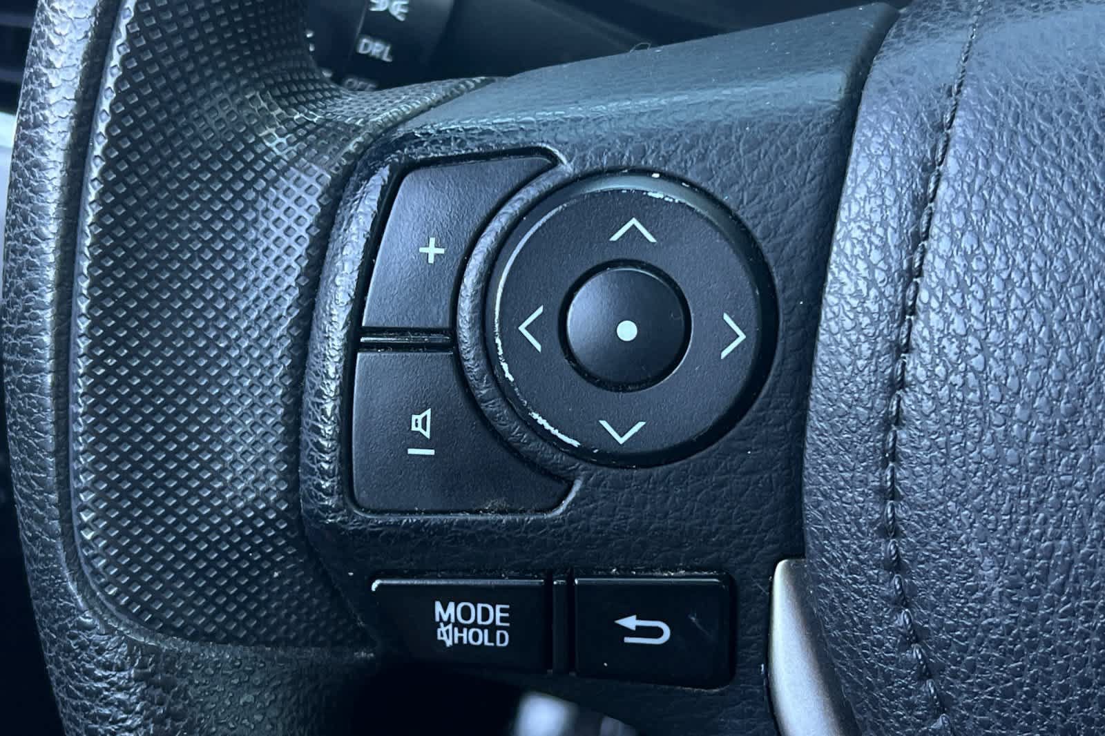 Used 2016 Toyota Corolla LE FWD image 28