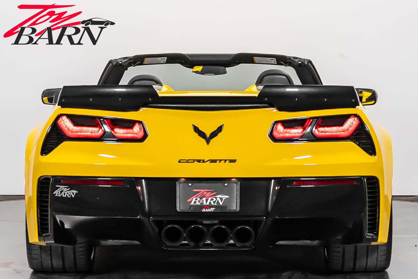 Used 2015 Chevrolet Corvette Z06 w/ 2LZ Preferred Equipment Group image 4
