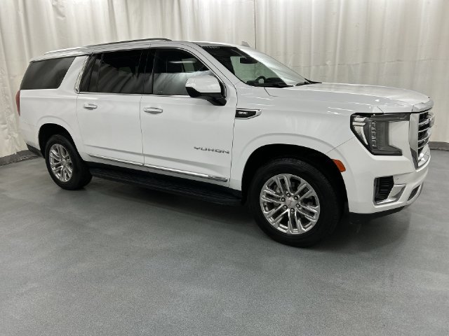 Used 2024 GMC Yukon XL SLT AWD/4WD image 1