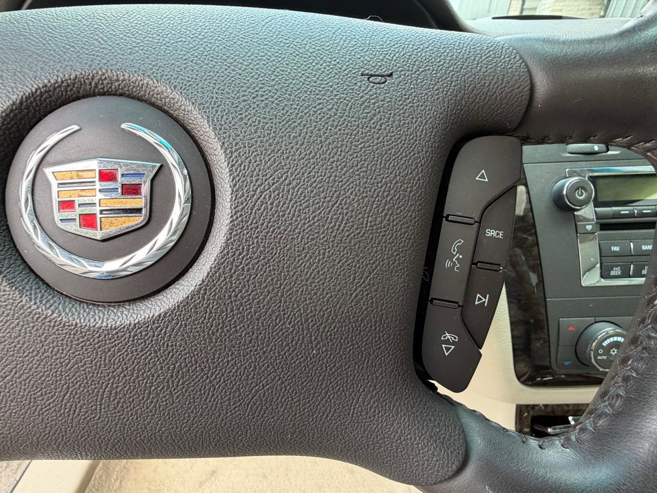 Used 2010 Cadillac DTS Luxury FWD image 47