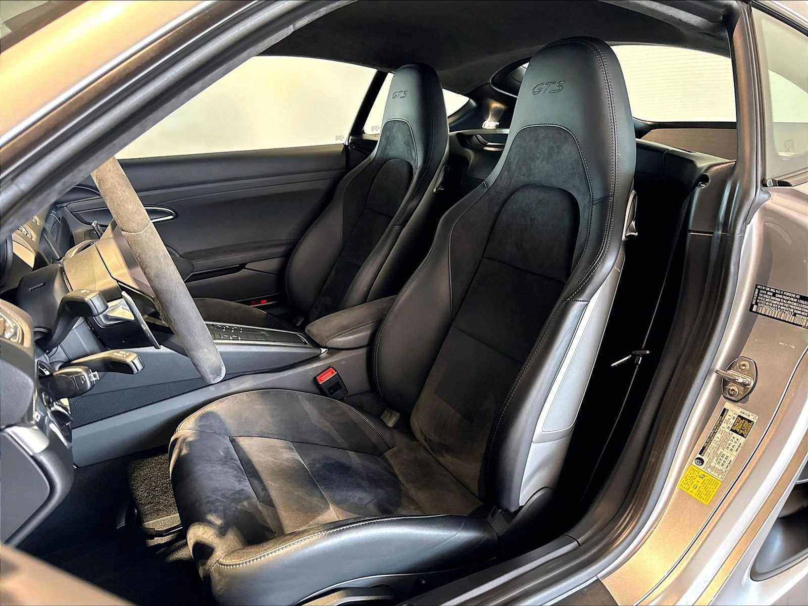 Used 2018 Porsche 718 Cayman GTS RWD image 8
