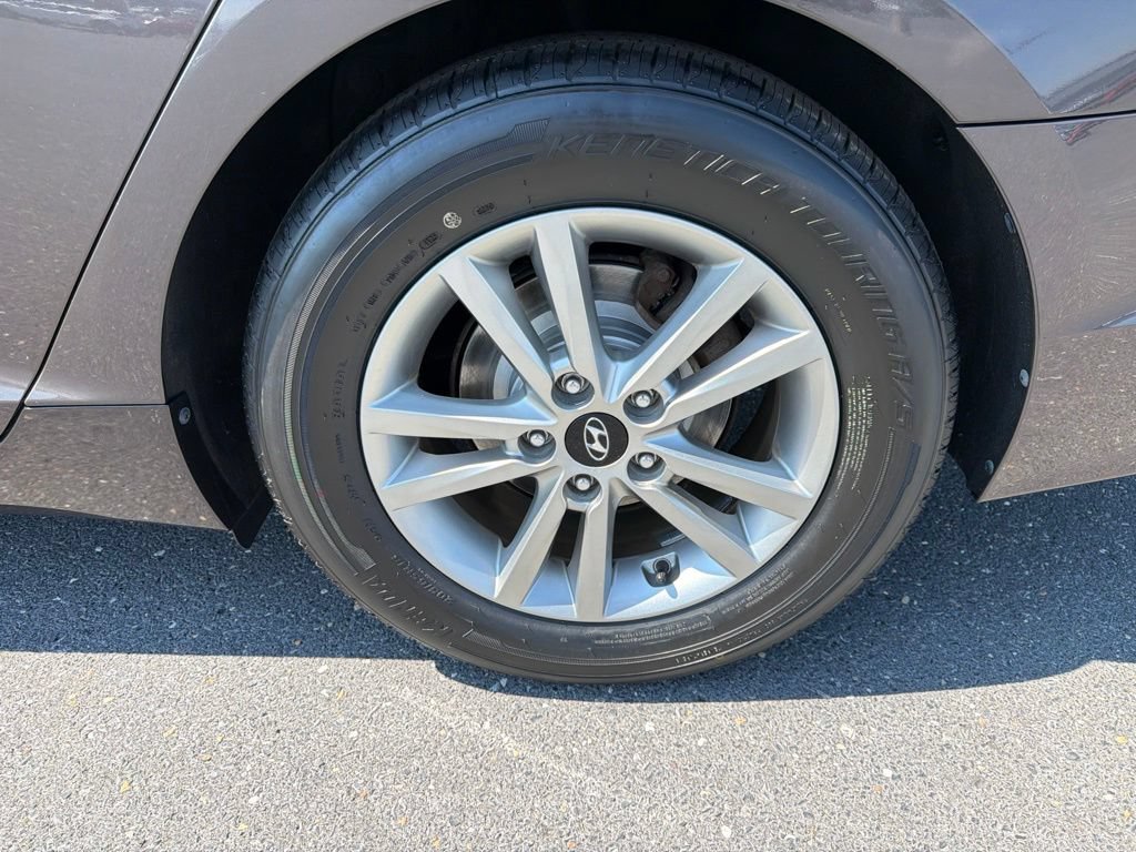 Used 2017 Hyundai Sonata SE FWD image 12