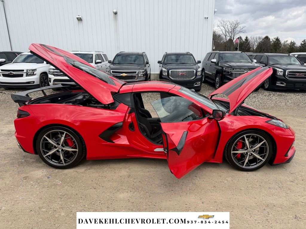 Certified 2020 Chevrolet Corvette Stingray Premium Cpe w/ 3LT Preferred Equipment Group image 27