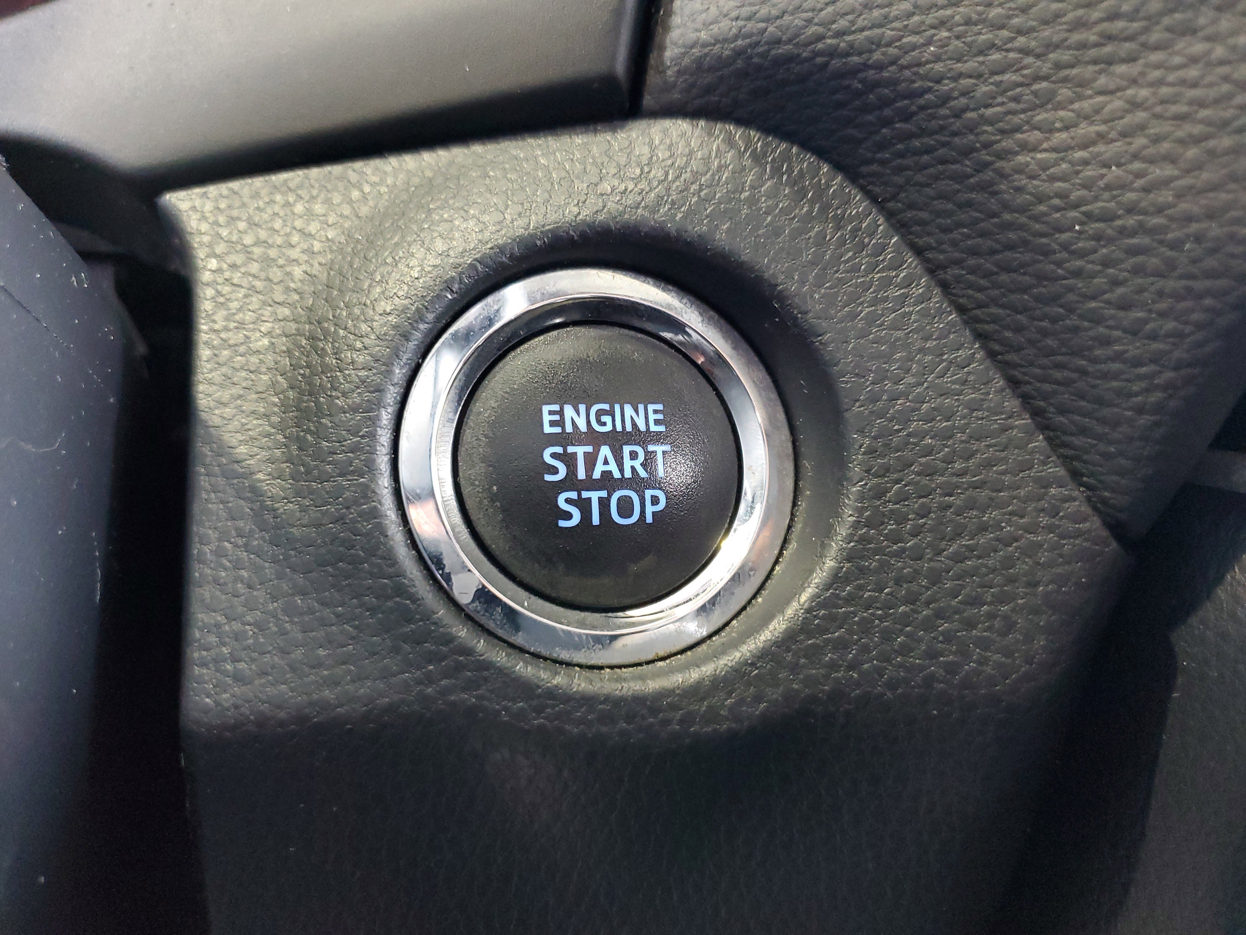 Used 2021 Toyota RAV4 XLE Premium FWD image 30