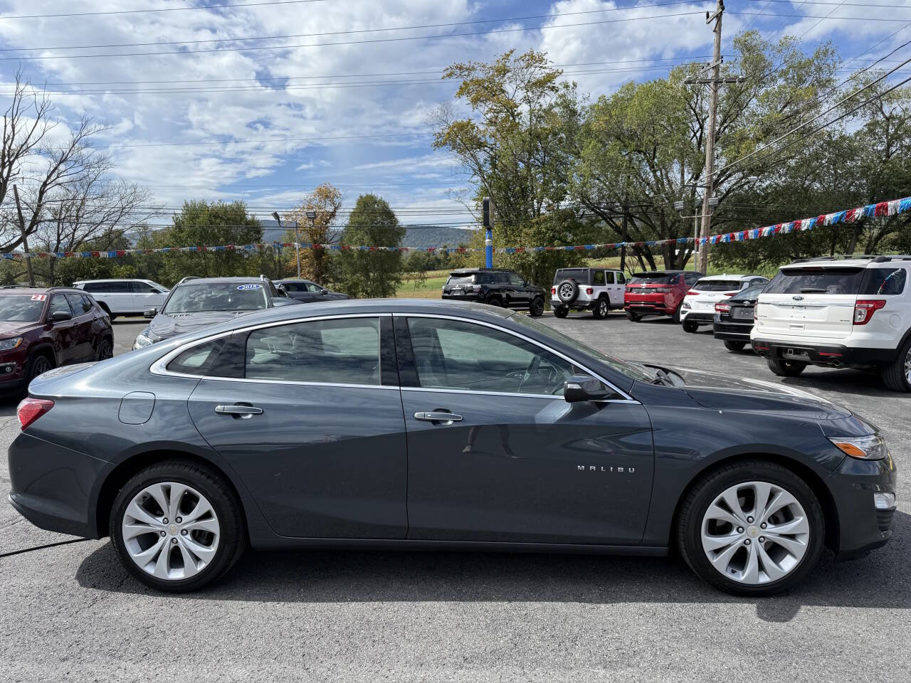Used 2019 Chevrolet Malibu Premier image 2