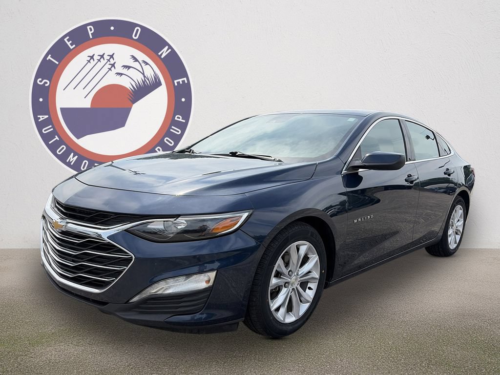 Used 2021 Chevrolet Malibu LT FWD image 2