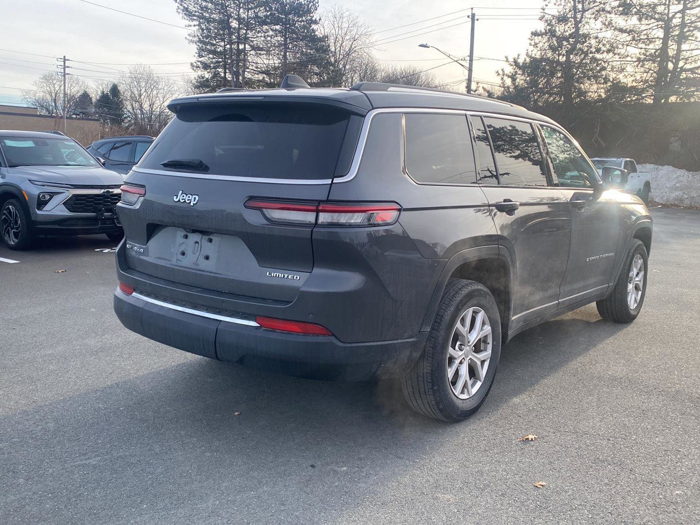 Used 2022 Jeep Grand Cherokee L Limited image 5