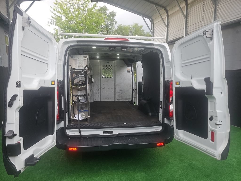 Used 2018 Ford Transit 250 130 Low Roof RWD image 36