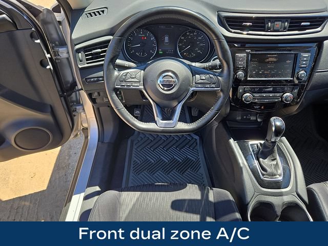 Used 2018 Nissan Rogue SV AWD/4WD image 3