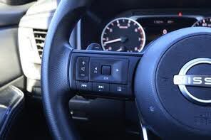 Used 2024 Nissan Rogue SV image 13