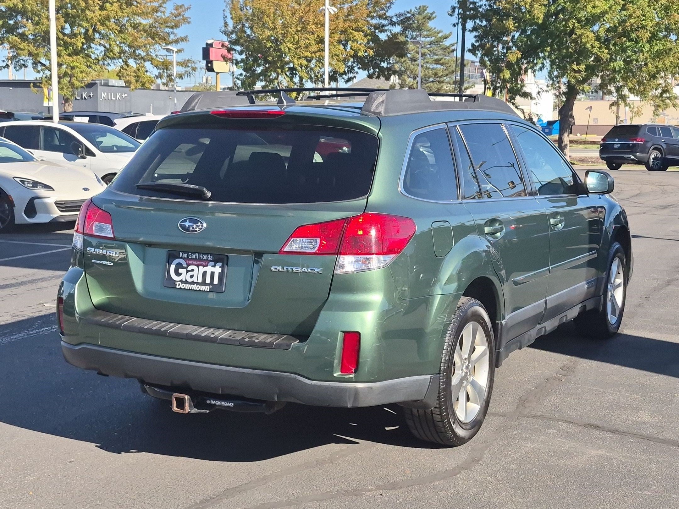 Used 2013 Subaru Outback 2.5i Limited AWD/4WD image 3
