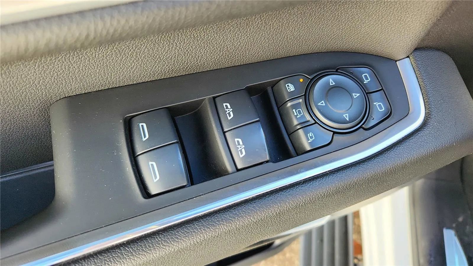 Used 2024 Chevrolet Silverado 2500 High Country w/ High Country Premium Package image 27