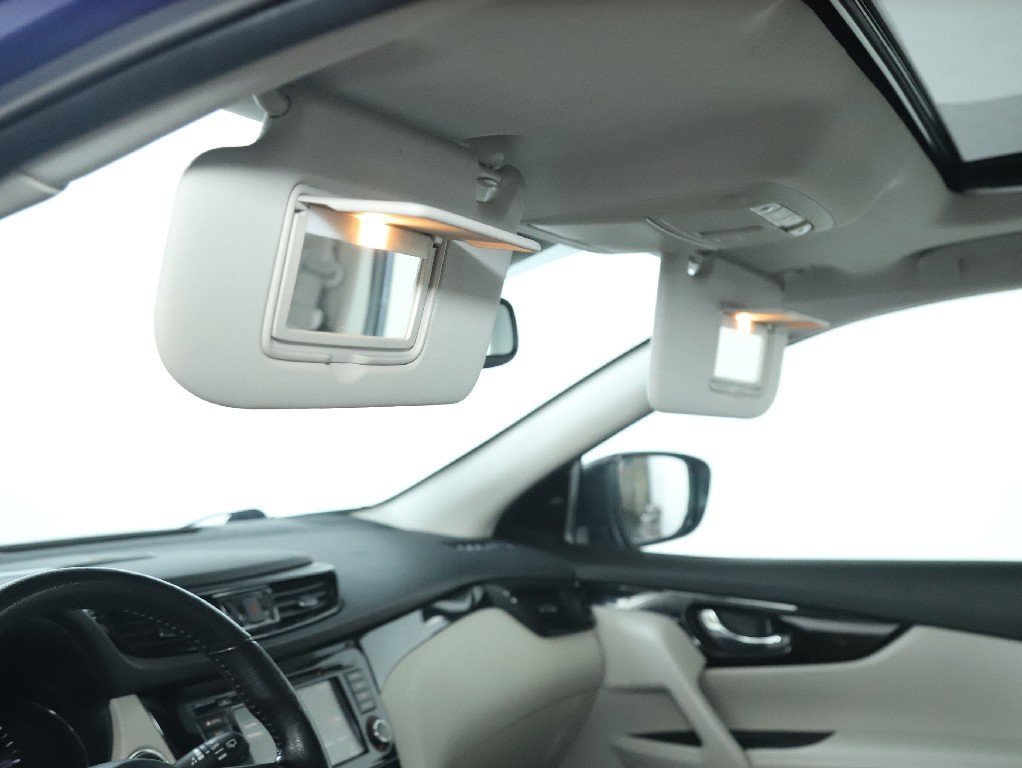 Used 2022 Nissan Rogue Sport SL w/ Premium Package image 19