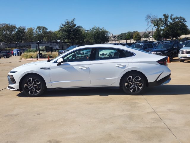 Used 2025 Hyundai Sonata SEL FWD image 4
