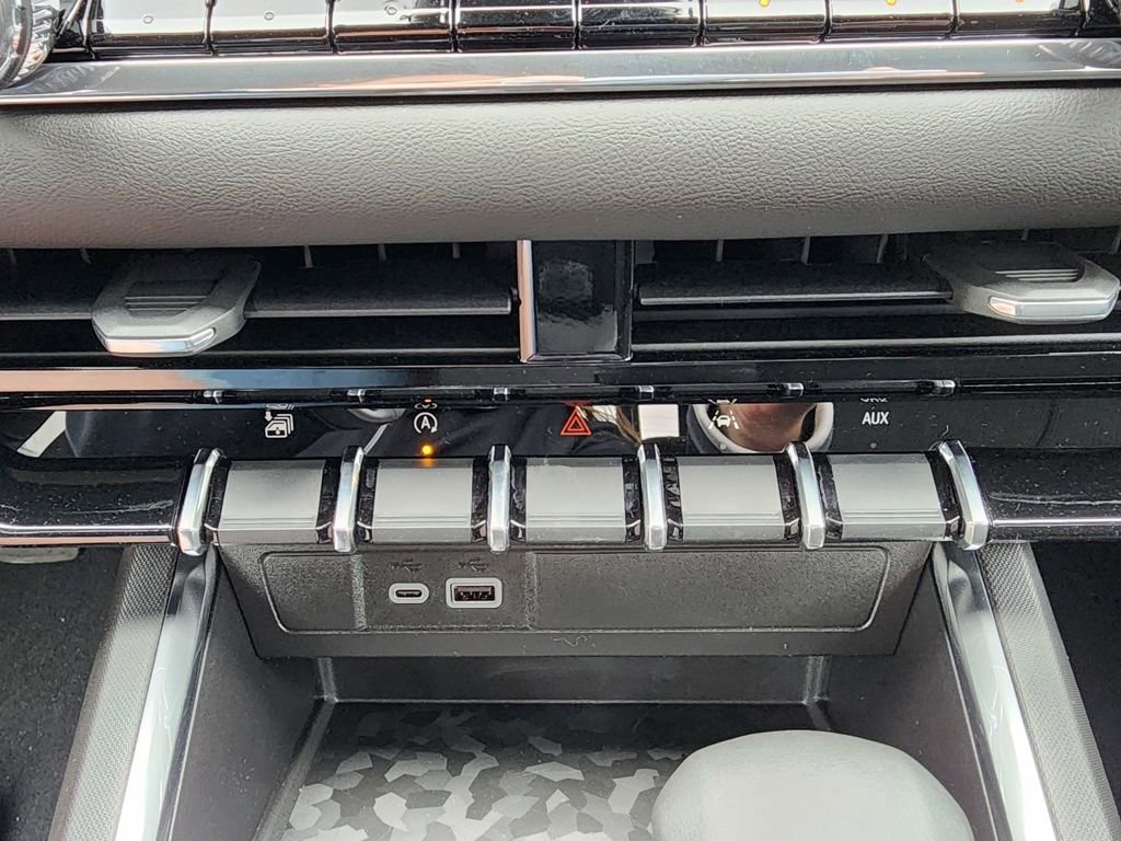 New 2026 GMC Canyon Elevation w/ Convenience Package image 29