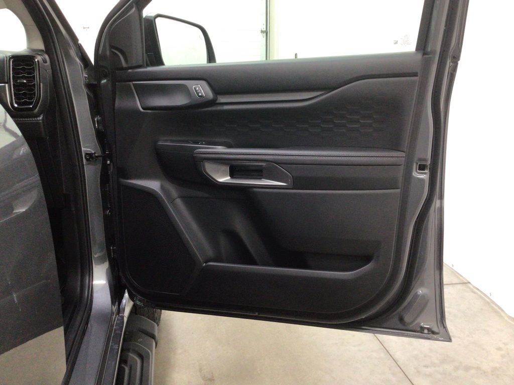 New 2025 Ford Ranger XLT w/ Technology Package image 38