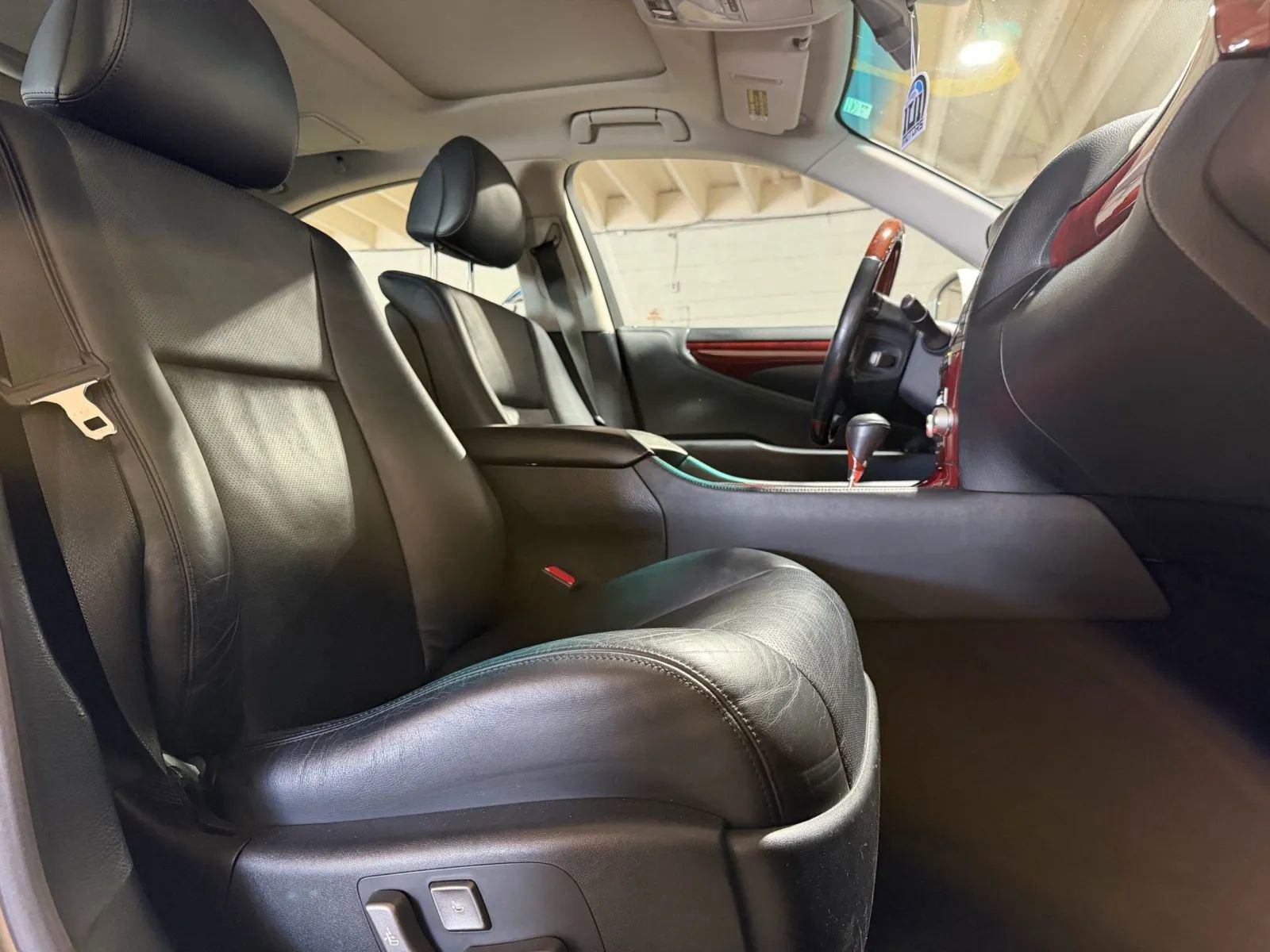 Used 2011 Lexus LS 460 AWD w/ Luxury Value Edition image 9