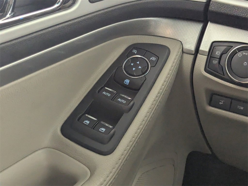 Used 2014 Ford Explorer XLT w/ Equipment Group 202A image 15