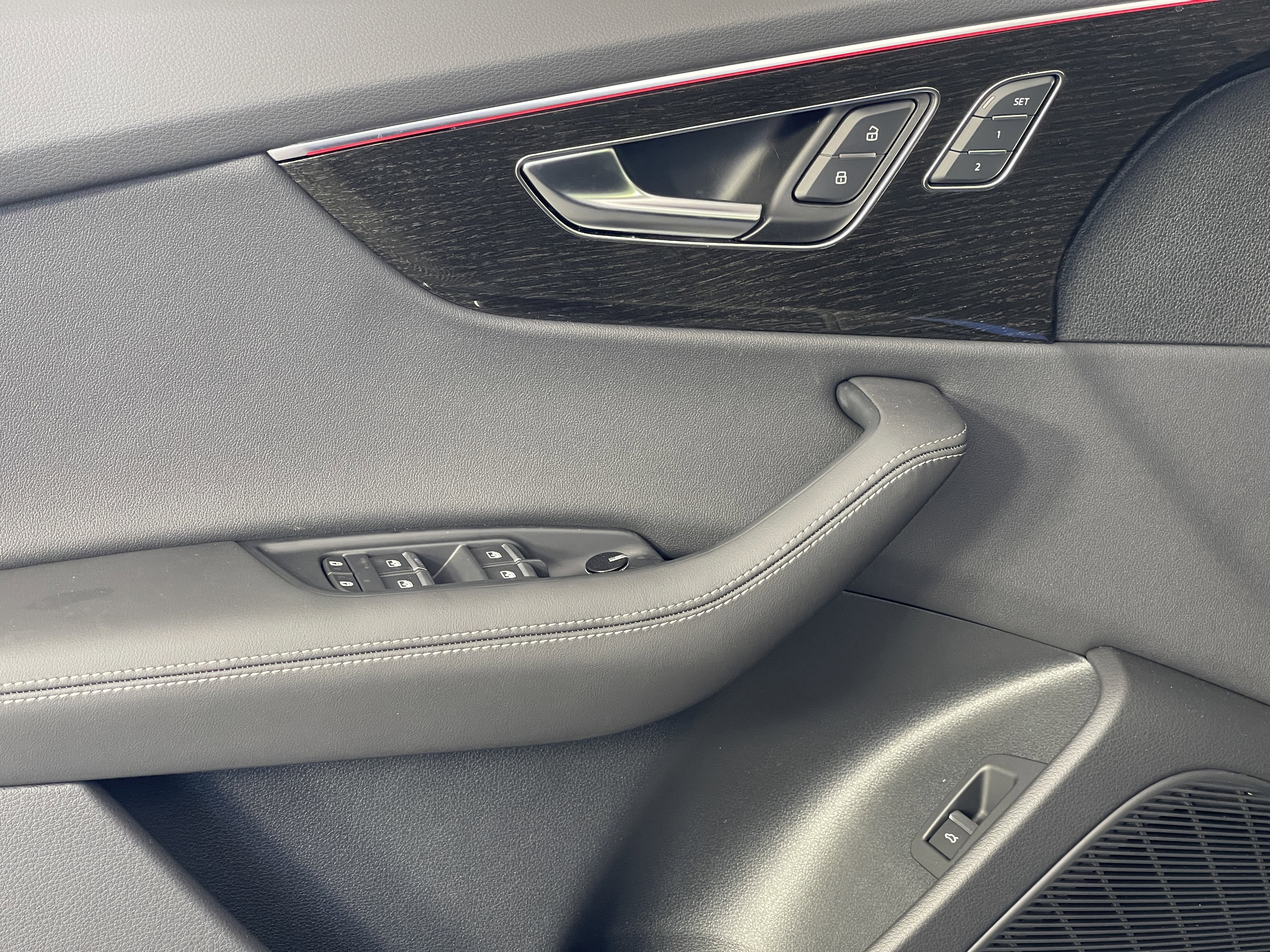 New 2025 Audi Q8 Premium Plus image 24
