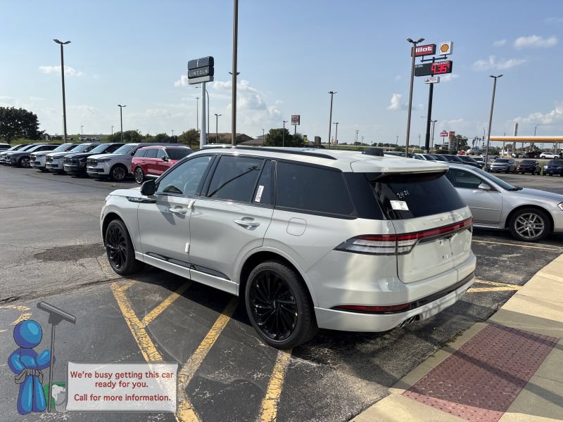 New 2027 Lincoln Aviator Reserve AWD/4WD image 3