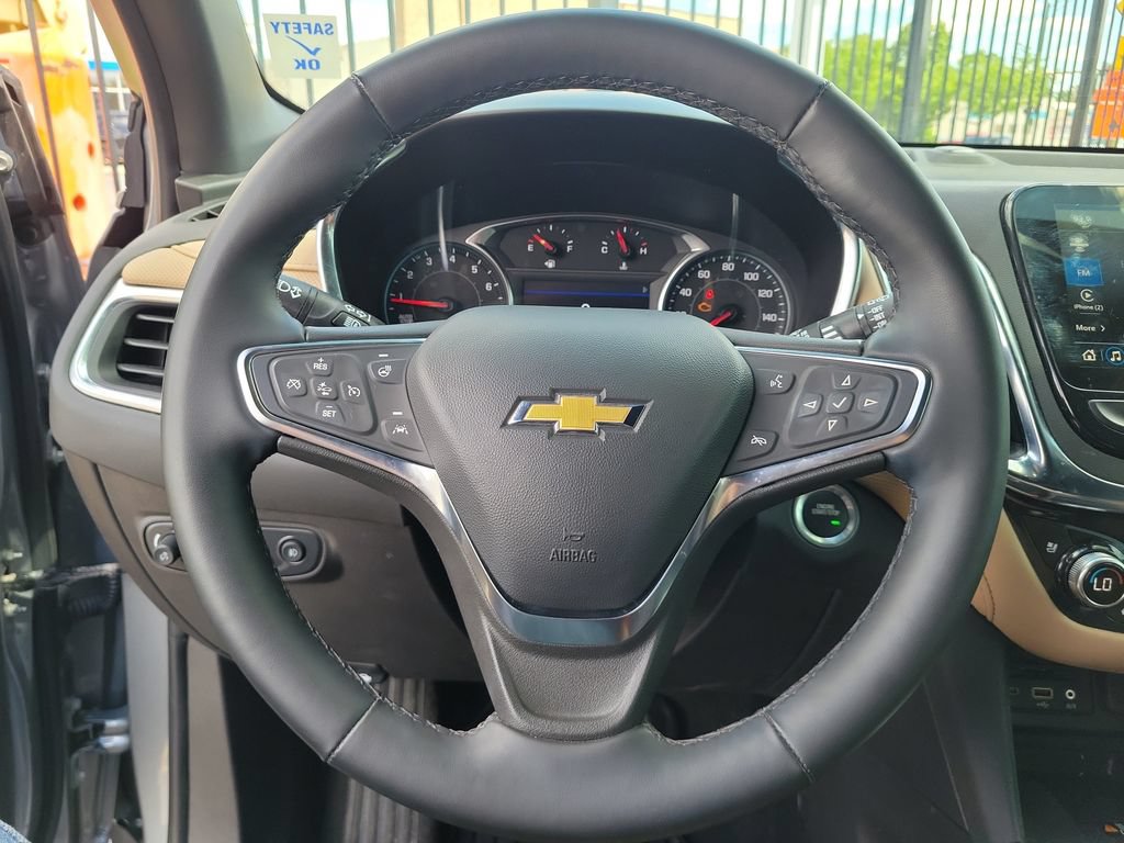 Used 2024 Chevrolet Equinox Premier AWD/4WD image 24