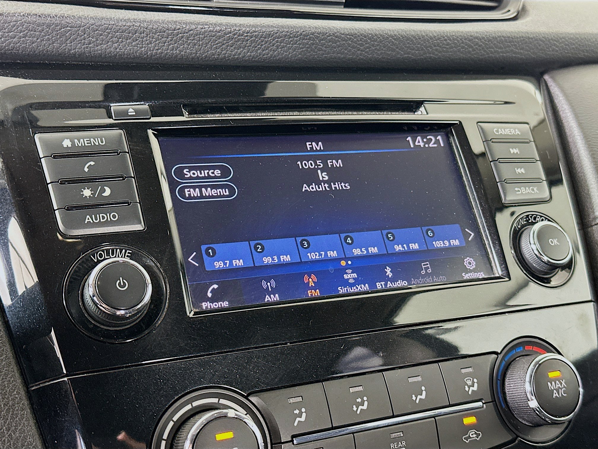 Used 2020 Nissan Rogue S FWD image 19