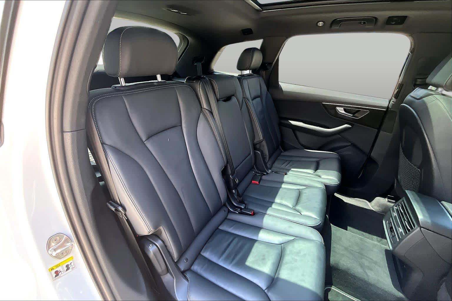Used 2025 Audi Q7 2.0T Premium w/ Convenience Package AWD/4WD image 19