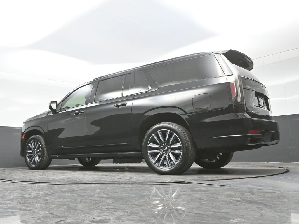 Certified 2023 Cadillac Escalade ESV Sport w/ Touring Package image 28