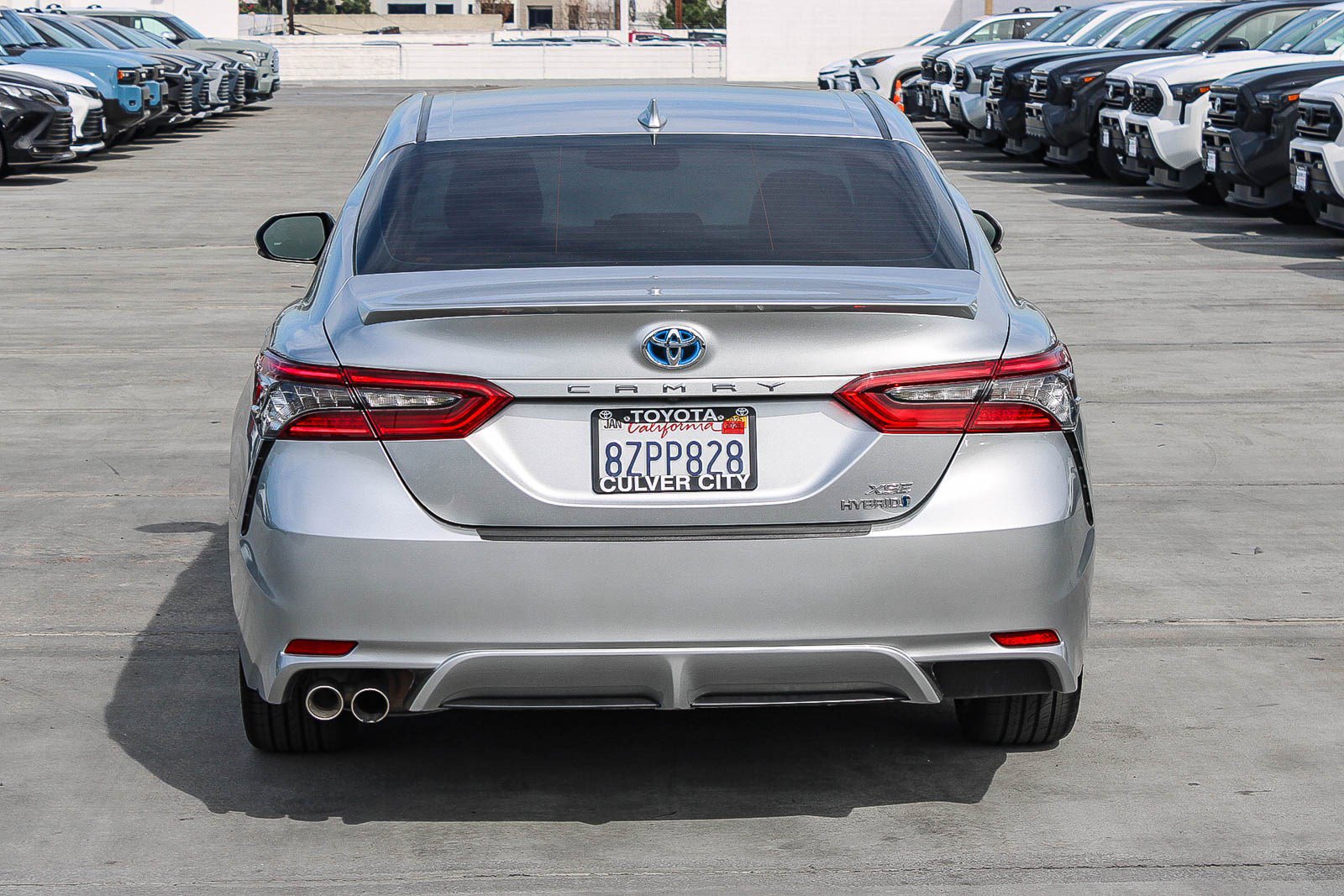 Used 2022 Toyota Camry XSE image 8