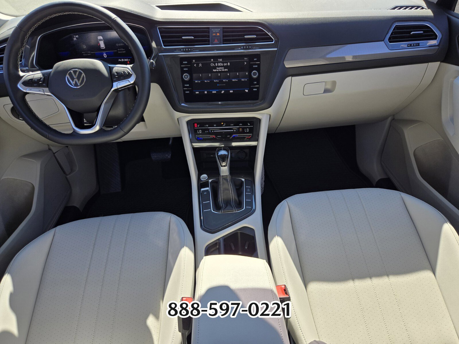 Used 2023 Volkswagen Tiguan SE image 13