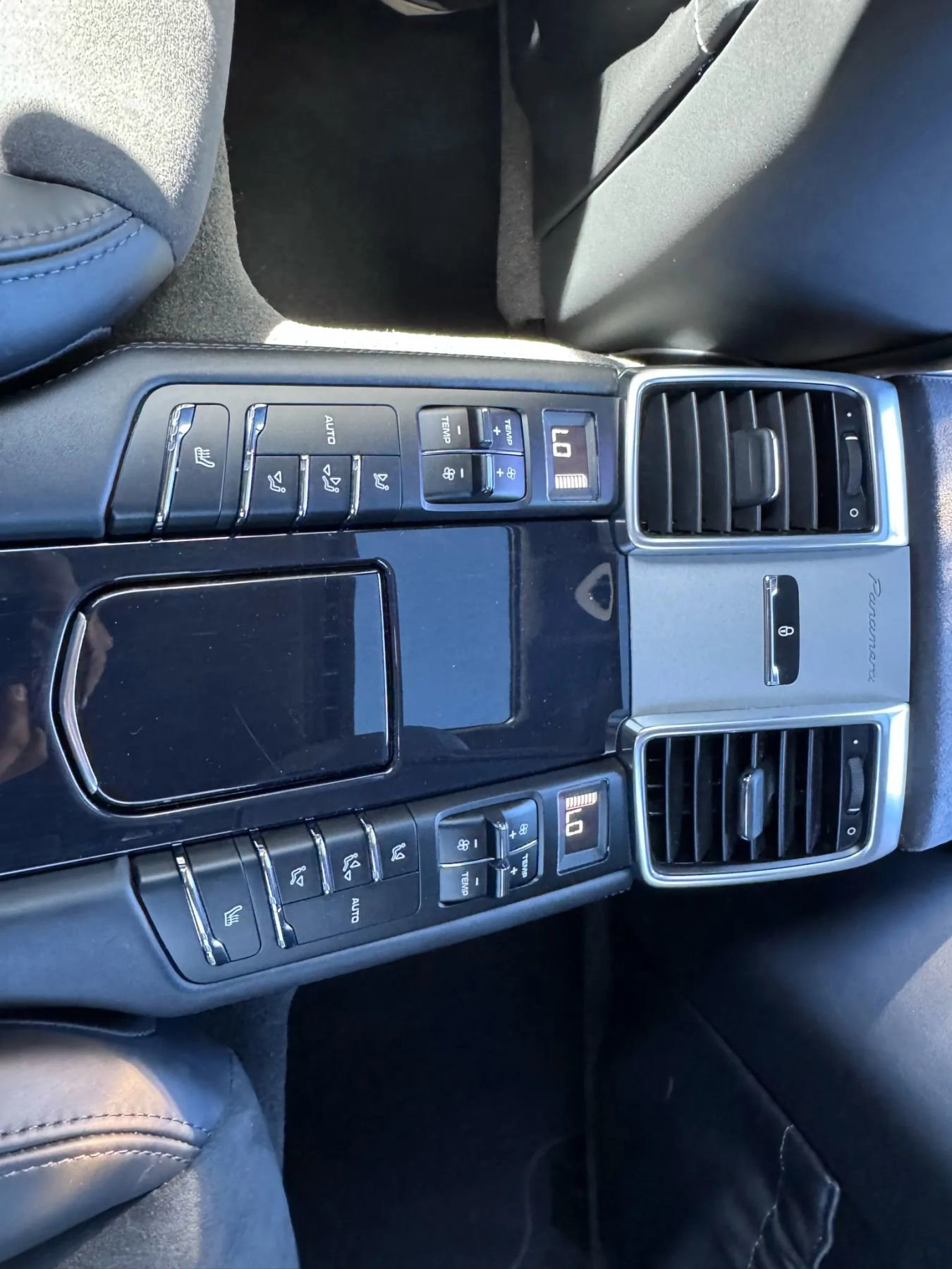 Used 2016 Porsche Panamera GTS image 17