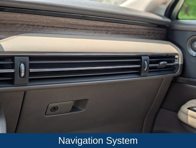 Used 2020 Lincoln Corsair Reserve AWD/4WD image 15