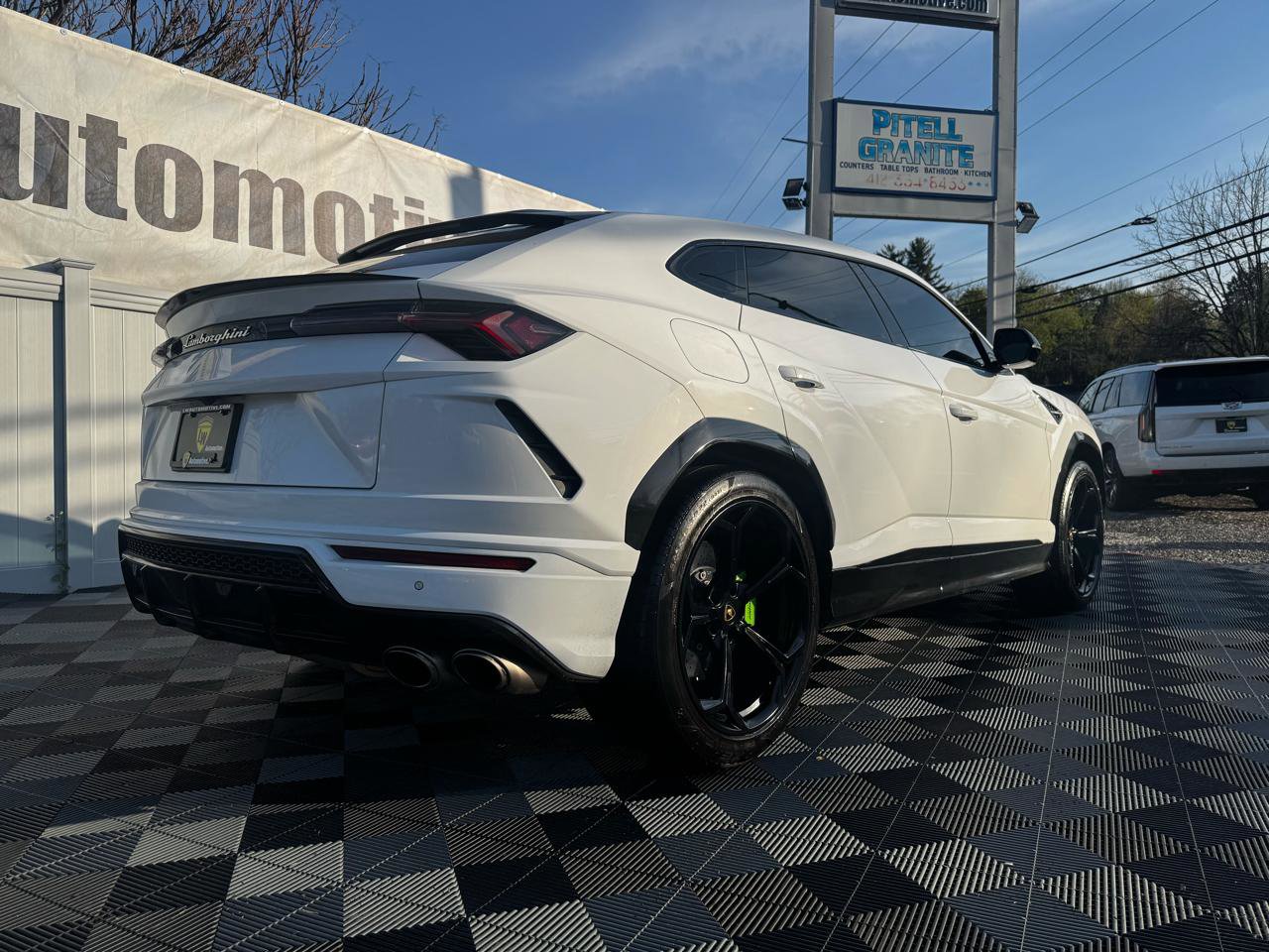 Used 2022 Lamborghini Urus image 7