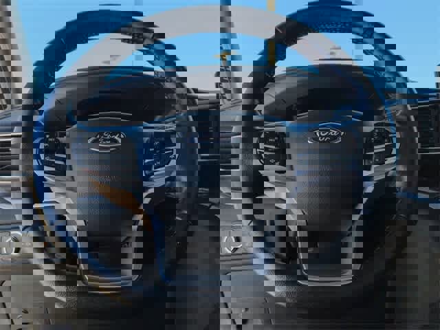 Used 2022 Ford Explorer XLT w/ Equipment Group 202A image 27