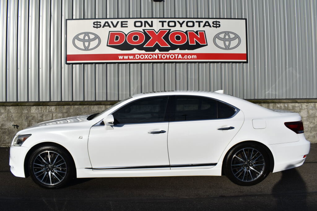 Used 2014 Lexus LS 460 AWD image 4