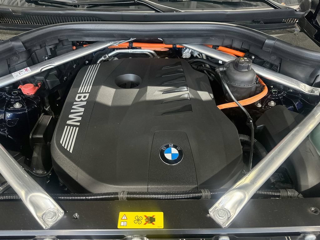 New 2026 BMW X5 xDrive50e w/ Executive Package AWD/4WD image 32