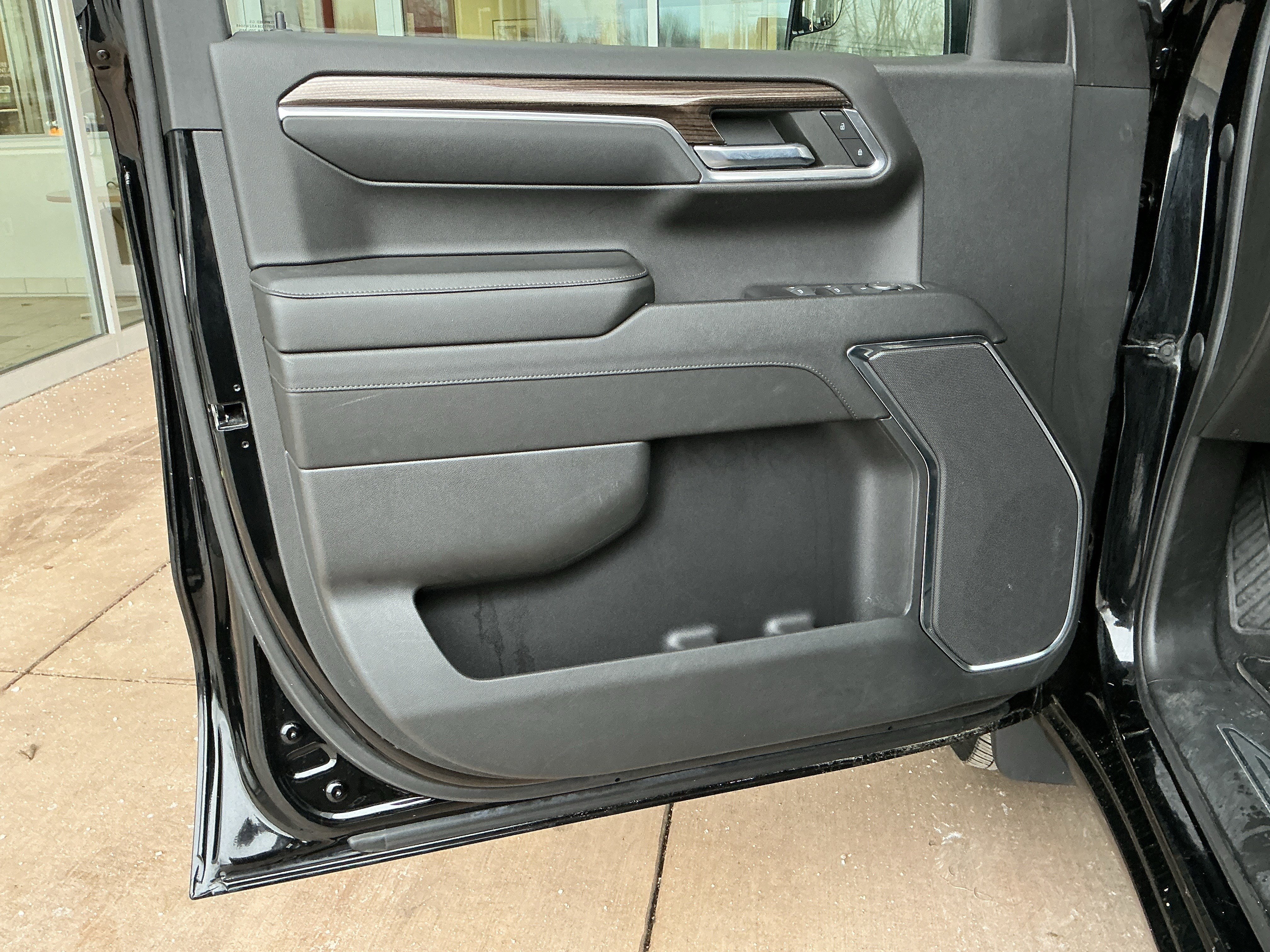 Used 2023 Chevrolet Silverado 1500 LT image 14